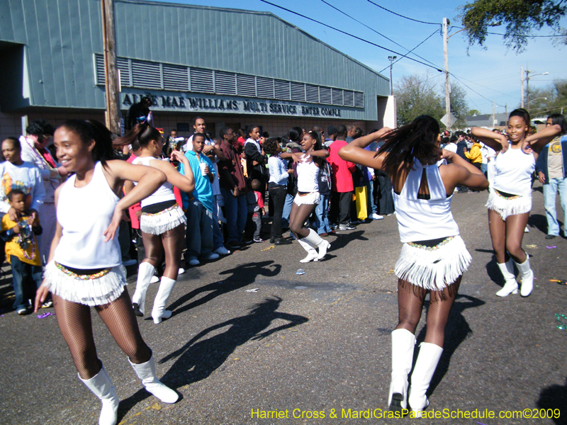 Zulu-Social-Aid-and-Pleasure-Club-2009-Centennial-Parade-mardi-Gras-New-Orleans-Photos-by-Harriet-Cross-0463