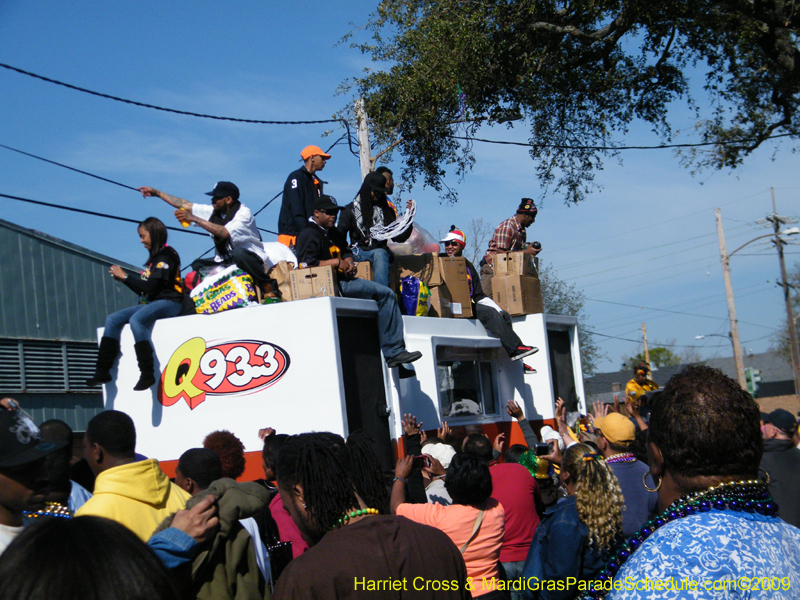 Zulu-Social-Aid-and-Pleasure-Club-2009-Centennial-Parade-mardi-Gras-New-Orleans-Photos-by-Harriet-Cross-0491