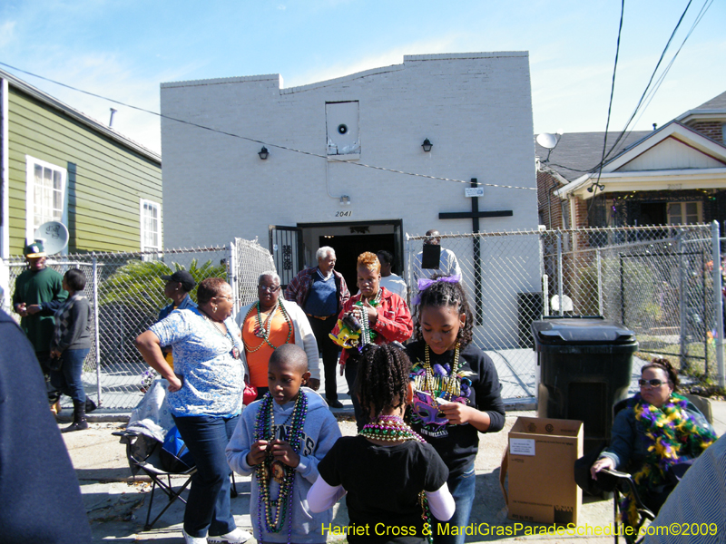 Zulu-Social-Aid-and-Pleasure-Club-2009-Centennial-Parade-mardi-Gras-New-Orleans-Photos-by-Harriet-Cross-0525