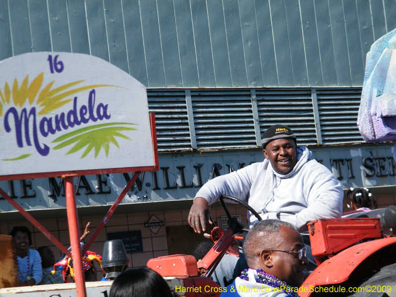 Zulu-Social-Aid-and-Pleasure-Club-2009-Centennial-Parade-mardi-Gras-New-Orleans-Photos-by-Harriet-Cross-0544