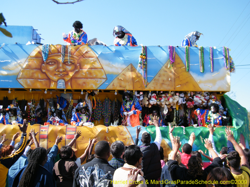 Zulu-Social-Aid-and-Pleasure-Club-2009-Centennial-Parade-mardi-Gras-New-Orleans-Photos-by-Harriet-Cross-0576