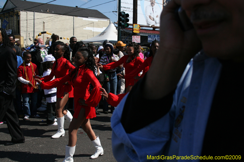 2009-Zulu-Social-Aid-and-Pleasure-Club-100-year-anniversary-Mardi-Gras-New-Orleans-2402