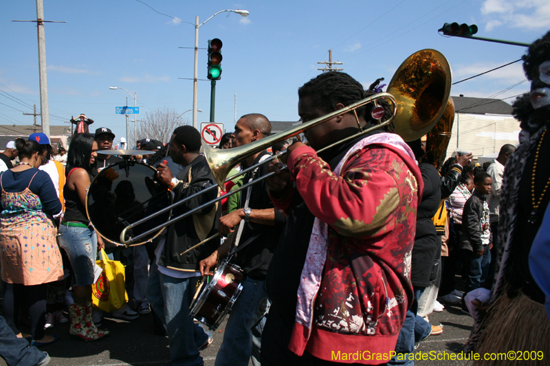 2009-Zulu-Social-Aid-and-Pleasure-Club-100-year-anniversary-Mardi-Gras-New-Orleans-2513