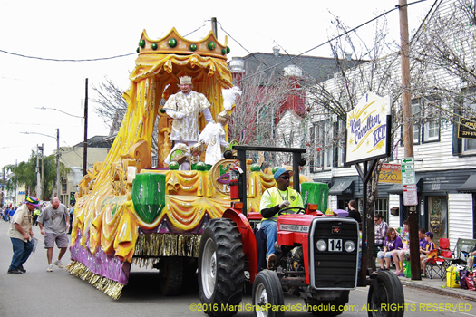 King Float, Krewe of Carrollton, 2016 - photo by Jules Richard