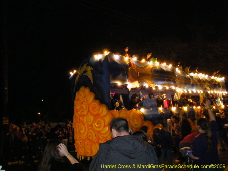 2009-Krewe-of-Caesar-Metairie-Louisiana-Mardi-Gras-Harriet-Cross-7028