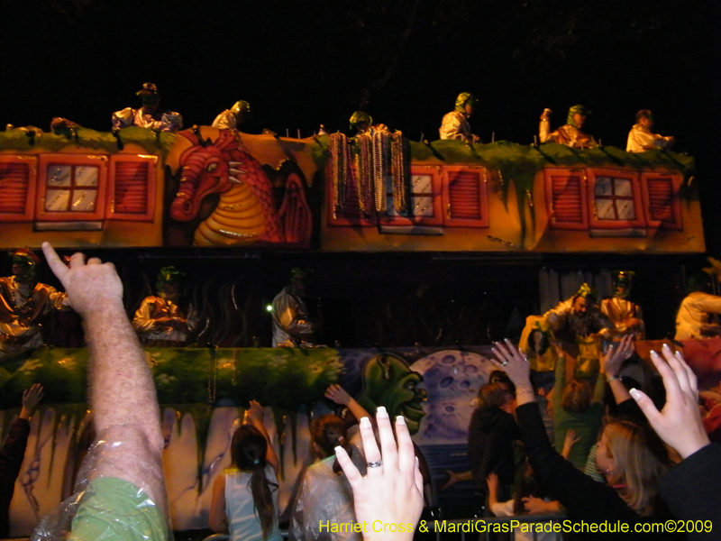 2009-Krewe-of-Caesar-Metairie-Louisiana-Mardi-Gras-Harriet-Cross-7051