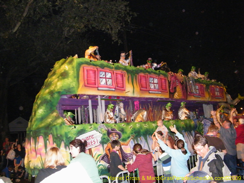 2009-Krewe-of-Caesar-Metairie-Louisiana-Mardi-Gras-Harriet-Cross-7053