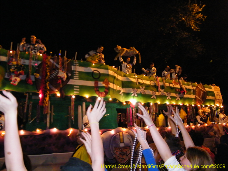 2009-Krewe-of-Caesar-Metairie-Louisiana-Mardi-Gras-Harriet-Cross-7057