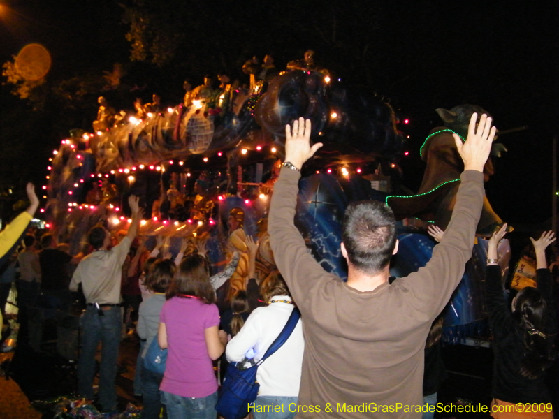 2009-Krewe-of-Caesar-Metairie-Louisiana-Mardi-Gras-Harriet-Cross-7080