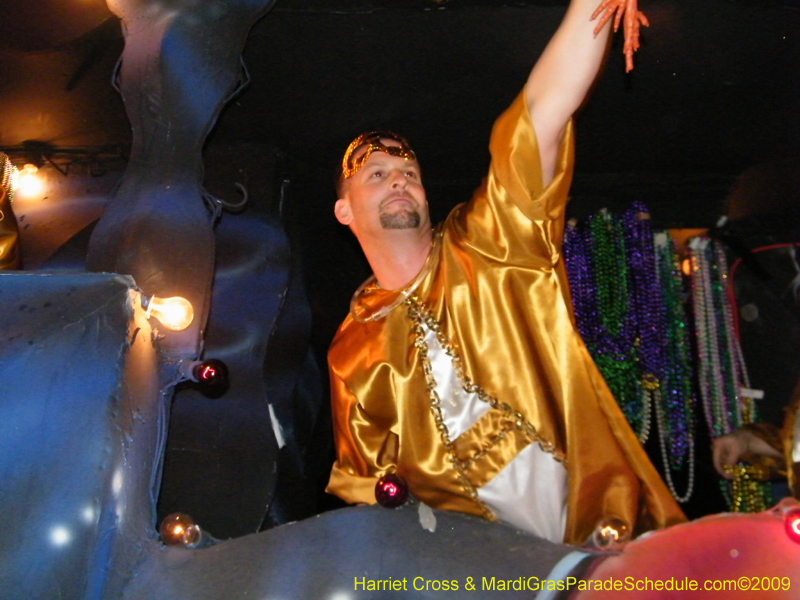 2009-Krewe-of-Caesar-Metairie-Louisiana-Mardi-Gras-Harriet-Cross-7088