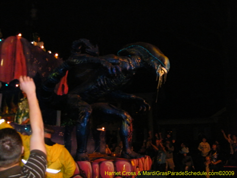 2009-Krewe-of-Caesar-Metairie-Louisiana-Mardi-Gras-Harriet-Cross-7106