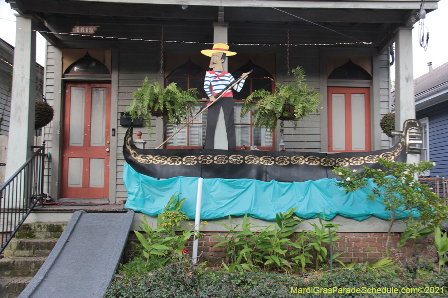 Krewe-of-House-Floats-01150-Mid-City-2021