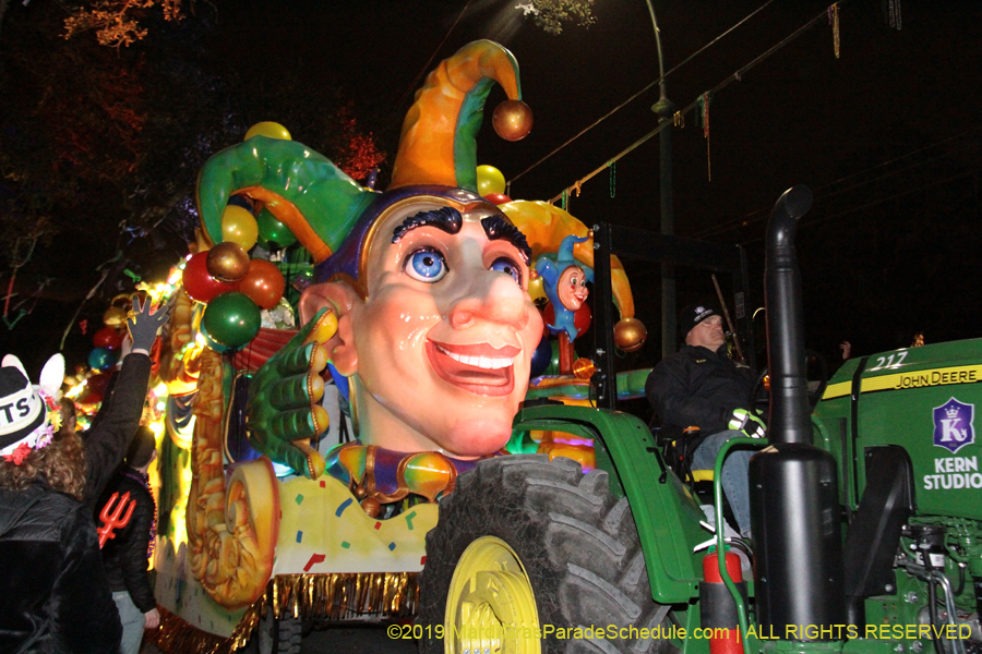 Krewe-of-Orpheus-2019-009998