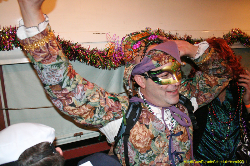 Phunny-Phorty-Phellows-Mardi-Gras-2011-New-Orleans-0184