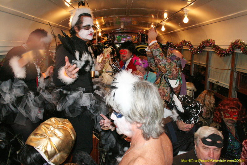 Phunny-Phorty-Phellows-Mardi-Gras-2011-New-Orleans-0212