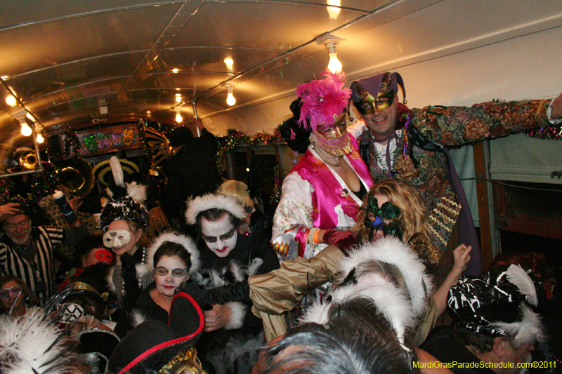 Phunny-Phorty-Phellows-Mardi-Gras-2011-New-Orleans-0301