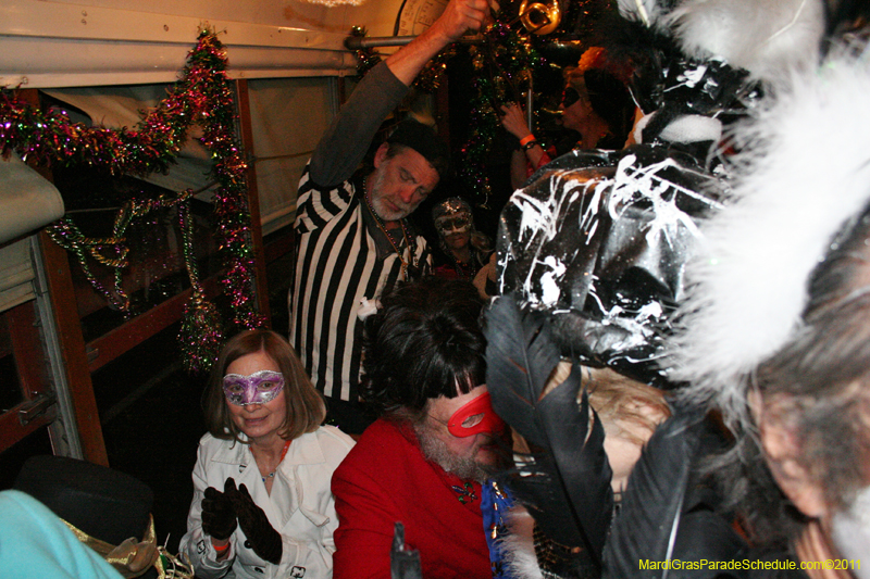 Phunny-Phorty-Phellows-Mardi-Gras-2011-New-Orleans-0311