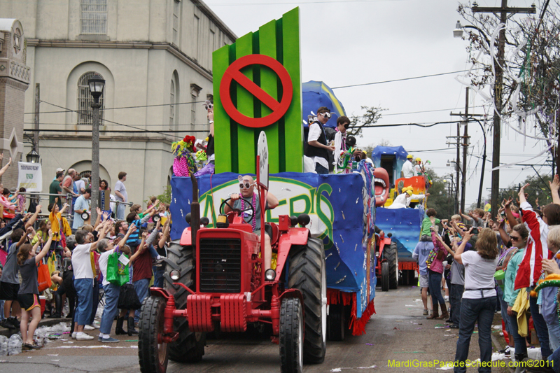 Krewe-of-Tucks-2011-0299